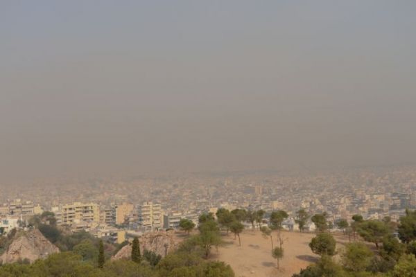 Φωτιά στη Βαρυμπόμπη – Δείτε live την ποιότητα του αέρα στην περιοχή σας