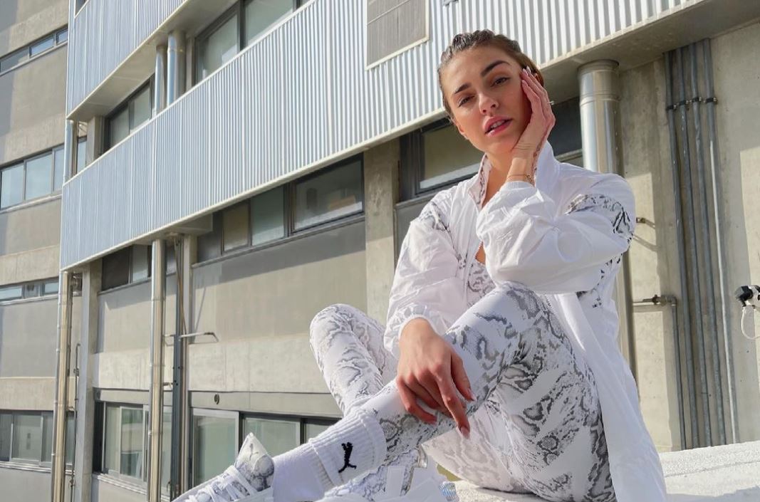 Κάτια Ταραμπάνκο – «Όλοι μαζί για τους ήρωες που μάχονται με τις πυρκαγιές»