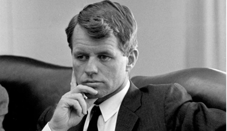 Ένα βήμα πριν την ελευθερία ο δολοφόνος του Ρόμπερτ Κένεντι