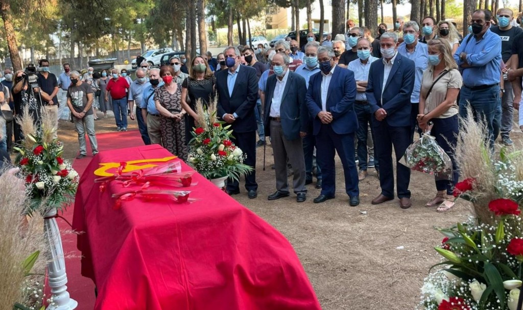 Το τελευταίο αντίο στον Αντώνη Σκυλλάκο