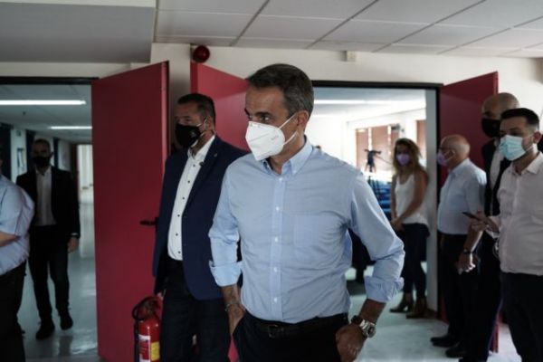 Φωτιά στη Βαρυμπόμπη – Στο Κέντρο Επιχειρήσεων της Πυροσβεστικής στο Χαλάνδρι μεταβαίνει ο Μητσοτάκης