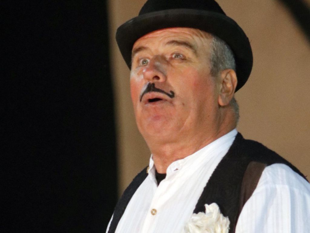 Τα Mabrida Studios αποχαιρετούν τον Κώστα Τριανταφυλλόπουλο με τον δικό τους τρόπο