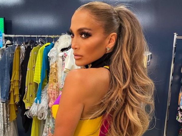 Αλογουρά – Με αυτό το κόλπο του TikTok τα μαλλιά σου θα φαίνονται πιο πλούσια