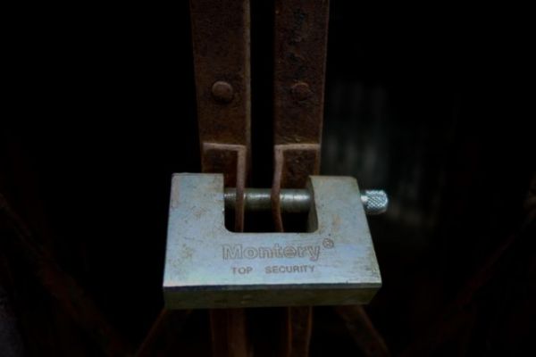 Κρήτη – «Λουκέτο» σε δύο μπαρ στη Χερσόνησο για παράβαση μέτρων κατά του κοροναϊού