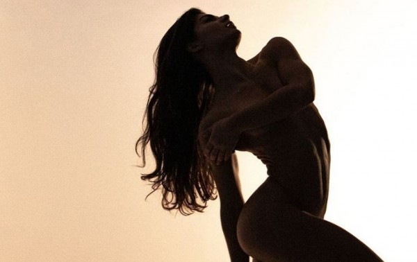 Κωνσταντίνος Καζάκος – Αυτή είναι η νεαρή σύντροφος του ηθοποιού