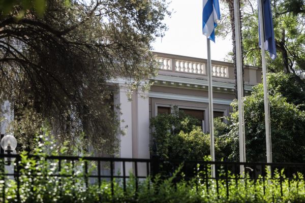 ΚΥΣΕΑ – Προτεραιότητα οι απεγκλωβισμοί από το Αφγανιστάν και η προστασία των συνόρων