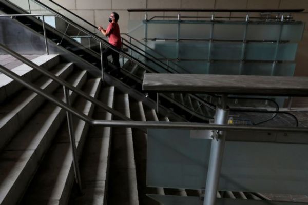 ΗΠΑ – Ξανά στο επίκεντρο της πολιτικής διαμάχης η χρήση μάσκας καθώς αυξάνεται ο αριθμός των κρουσμάτων