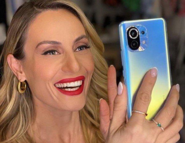 «Πιο γρήγορα παρακαλώ…» – Η Ελεονώρα Μελέτη μας δείχνει τις ικανότητές της στο τυφλό σύστημα