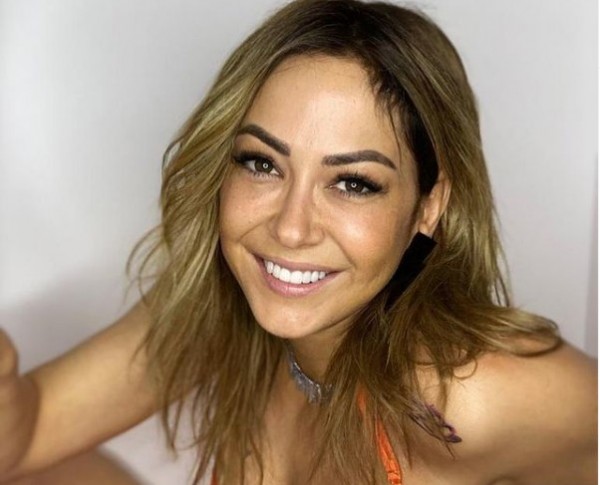 Μελίνα Ασλανίδου – Η πριγκιπική τούρτα που έκλεψε τις εντυπώσεις