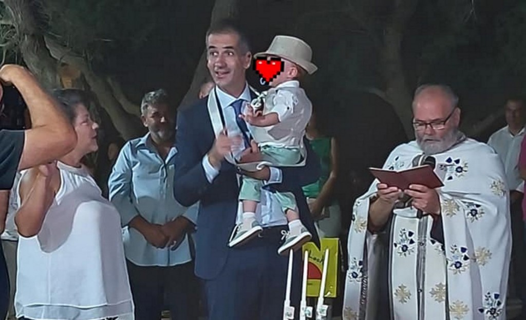 Κώστας Μπακογιάννης – Νονός σε βάφτιση στα Χανιά