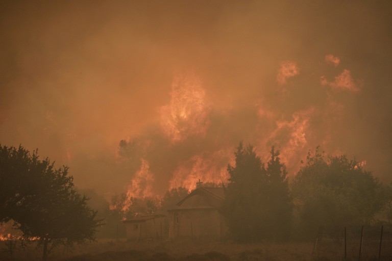 Εμπρησμοί και ενημερωθλίψη