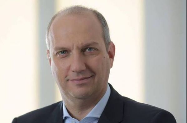 Ιωάννης Οικονόμου – Ποιος είναι ο νέος κυβερνητικός εκπρόσωπος