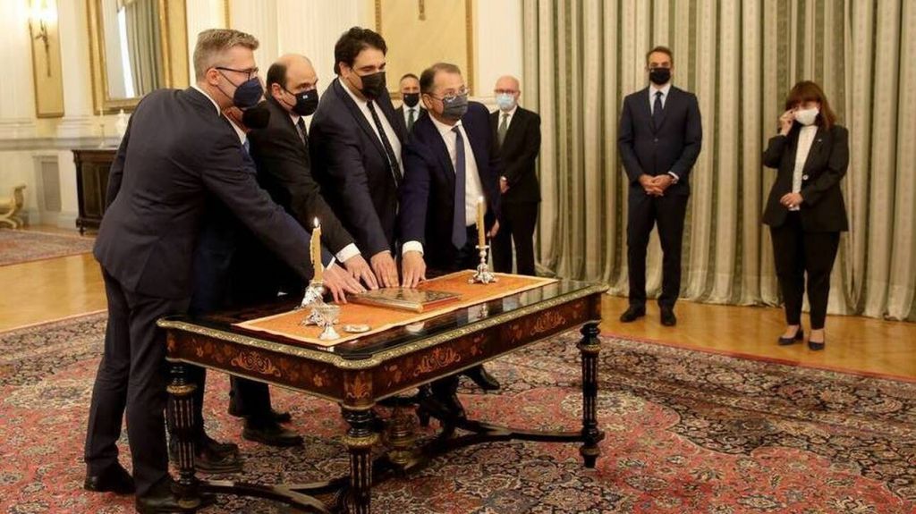 Ανασχηματισμός – Οι εκπλήξεις στο Μαξίμου – Γιατί αργούν οι δομικές αλλαγές στην κυβέρνηση