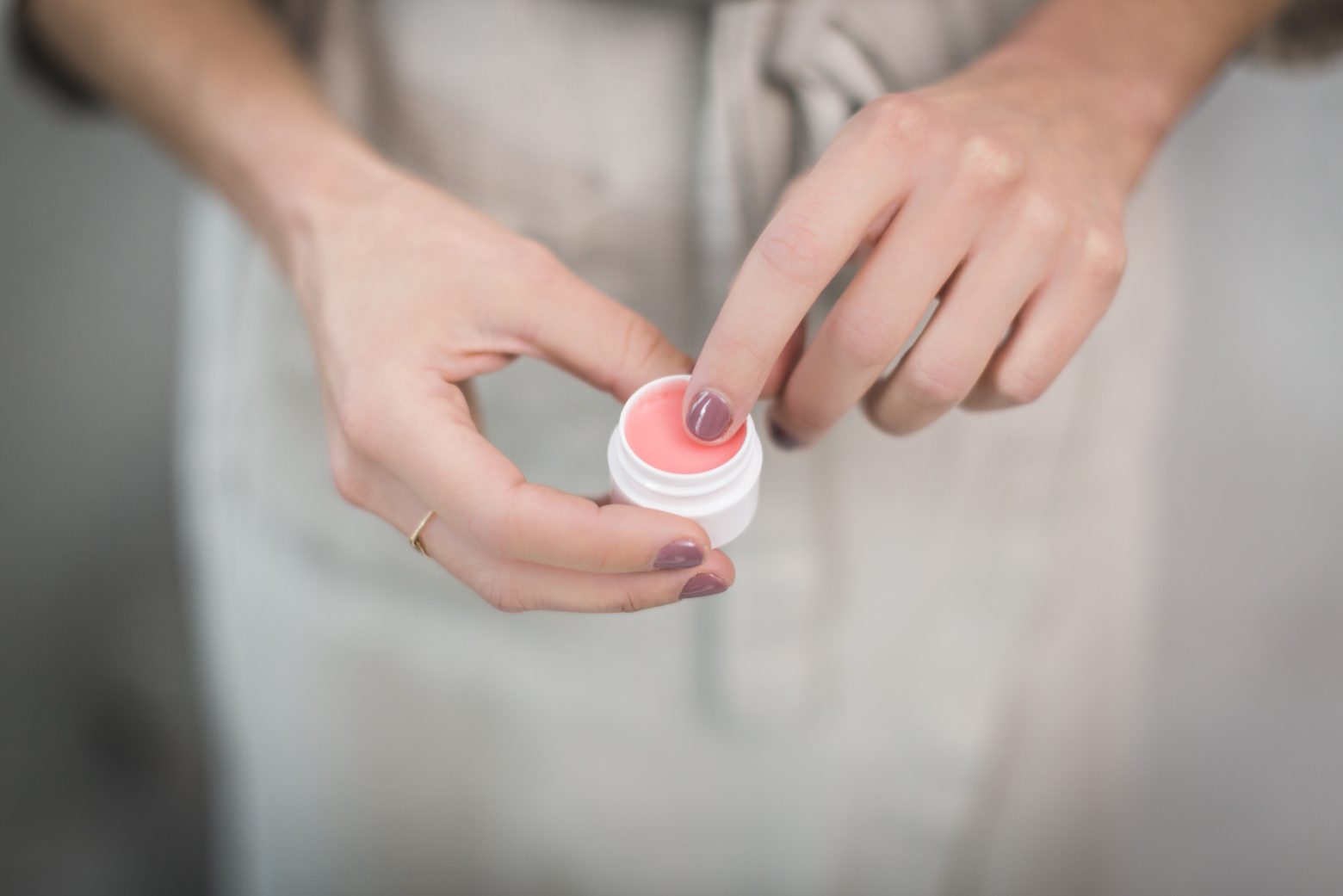 Lip Balm - Πώς θα φτιάξεις μόνη σου το προϊόν με τις χίλιες και μία χρήσεις