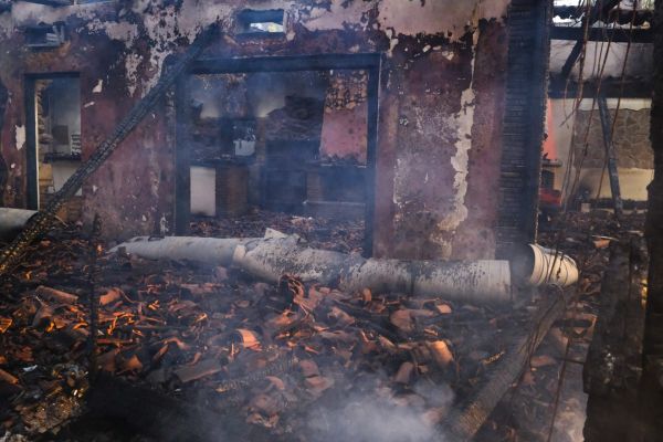 ΙΣΑ: Αναλυτικός οδηγός προστασίας από τις πυρκαγιές για μεγάλους και παιδιά