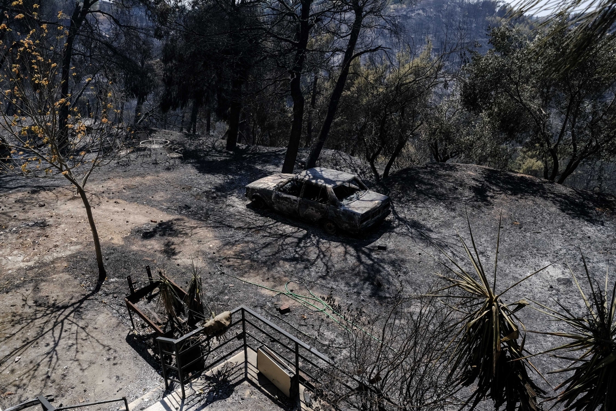 Φωτιές - Θλιβερό ρεκόρ καταστροφών σε όλη την Ελλάδα με 950.000 στρέμματα καμένα