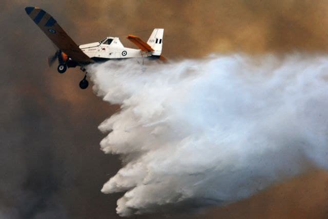 Ζάκυνθος – Αναγκαστική βίαιη προσγείωση αεροσκάφους που επιχειρούσε στη φωτιά – Σώος ο πιλότος