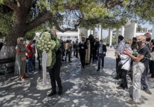 Ανέστης Βλάχος – Συγκίνηση στην κηδεία του αγαπημένου «κακού» του ελληνικού κινηματογράφου