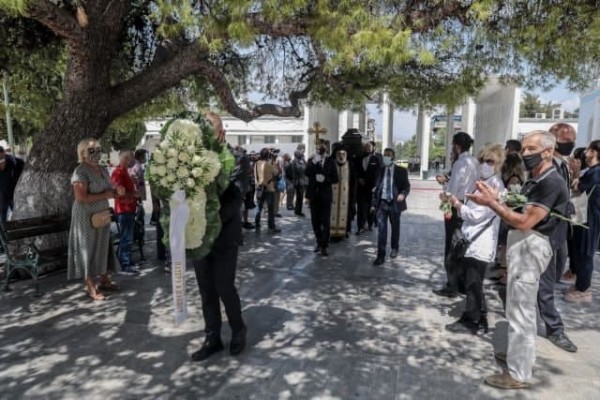 Ανέστης Βλάχος – Συγκίνηση στην κηδεία του αγαπημένου «κακού» του ελληνικού κινηματογράφου