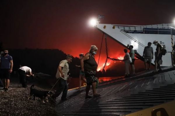 Πώς μπορώ να βοηθήσω τους πυρόπληκτους;