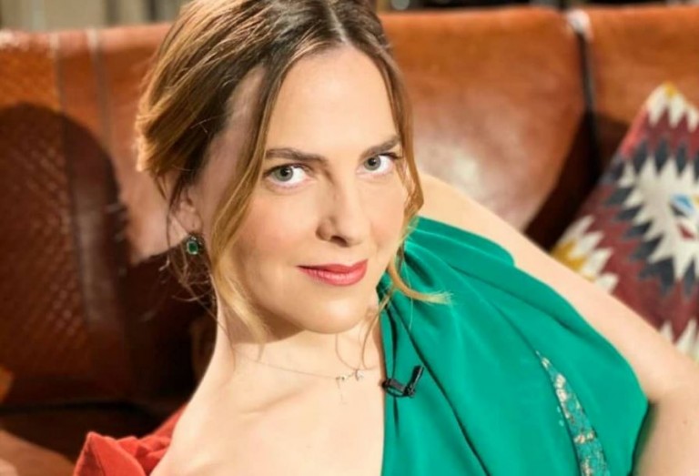 Ρένα Μόρφη – Γέννησε η τραγουδίστρια