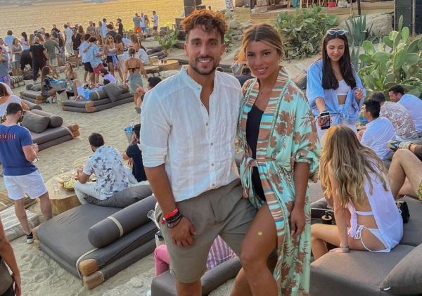 Σάκης Kατσούλης – Μαριάλενα Ρουμελιώτη – Φουντώνουν οι φήμες ότι είναι μαζί μετά τις διακοπές στη Ρόδο