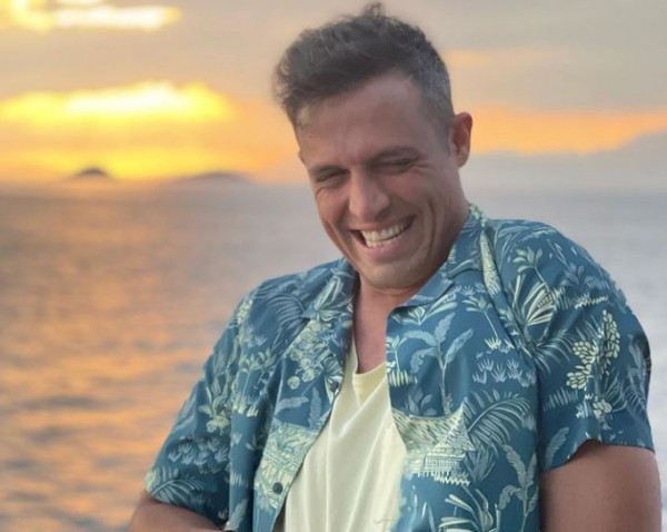 Σάββας Πούμπουρας – Το δημόσιο ευχαριστώ στην Ελένη Μενεγάκη – «Σε ευχαριστώ για το αναπάντεχο τηλεφώνημα»