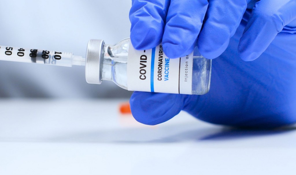 Κοροναϊός – Οι εμβολιασμένοι αντιμετωπίζουν 29 φορές μικρότερο κίνδυνο νοσηλείας
