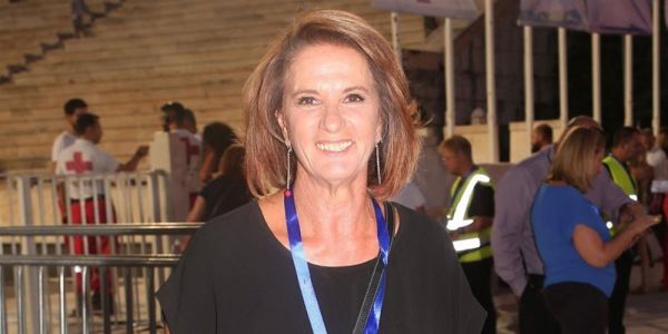 Η Χριστίνα Σούζη αγωνιά για την πυρκαγιά – «Πίσω μας στη Λαυρεωτική! Έλεος»