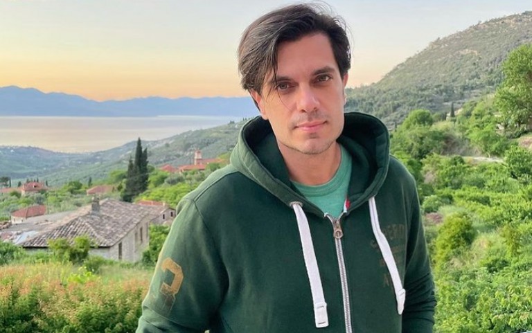 Μύρωνας Στρατής και Κατερίνα Ζαπάρδα – Οι πρώτες εικόνες από τον λαμπερό γάμο τους