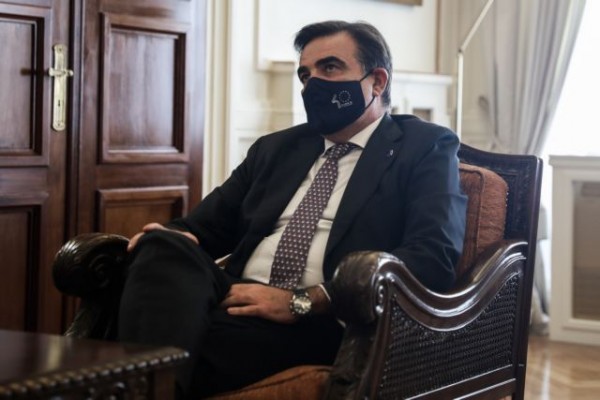 Σχοινάς για προσφυγικό – Πρέπει να συνεργαστούμε με τις γειτονικές στο Αφγανιστάν χώρες