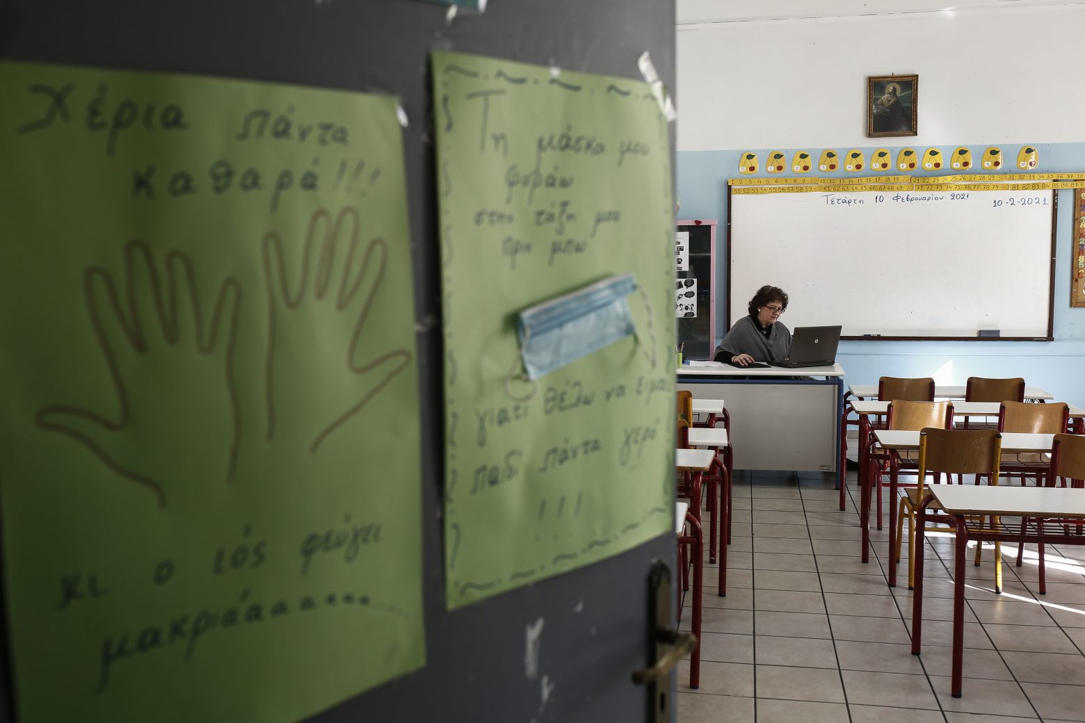 Συρίγος - «Όλα είναι στο τραπέζι» για υποχρεωτικό εμβολιασμό εκπαιδευτικών