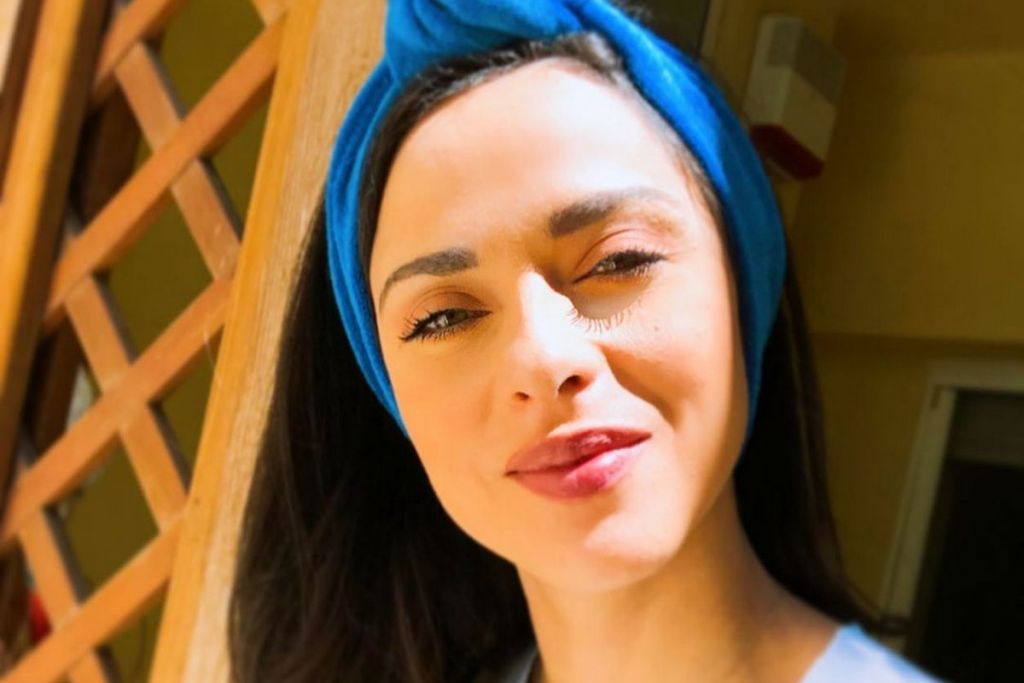 Ευαγγελία Συριοπούλου – Ποιος προσέχει εκείνη και το μωρό που κυοφορεί;