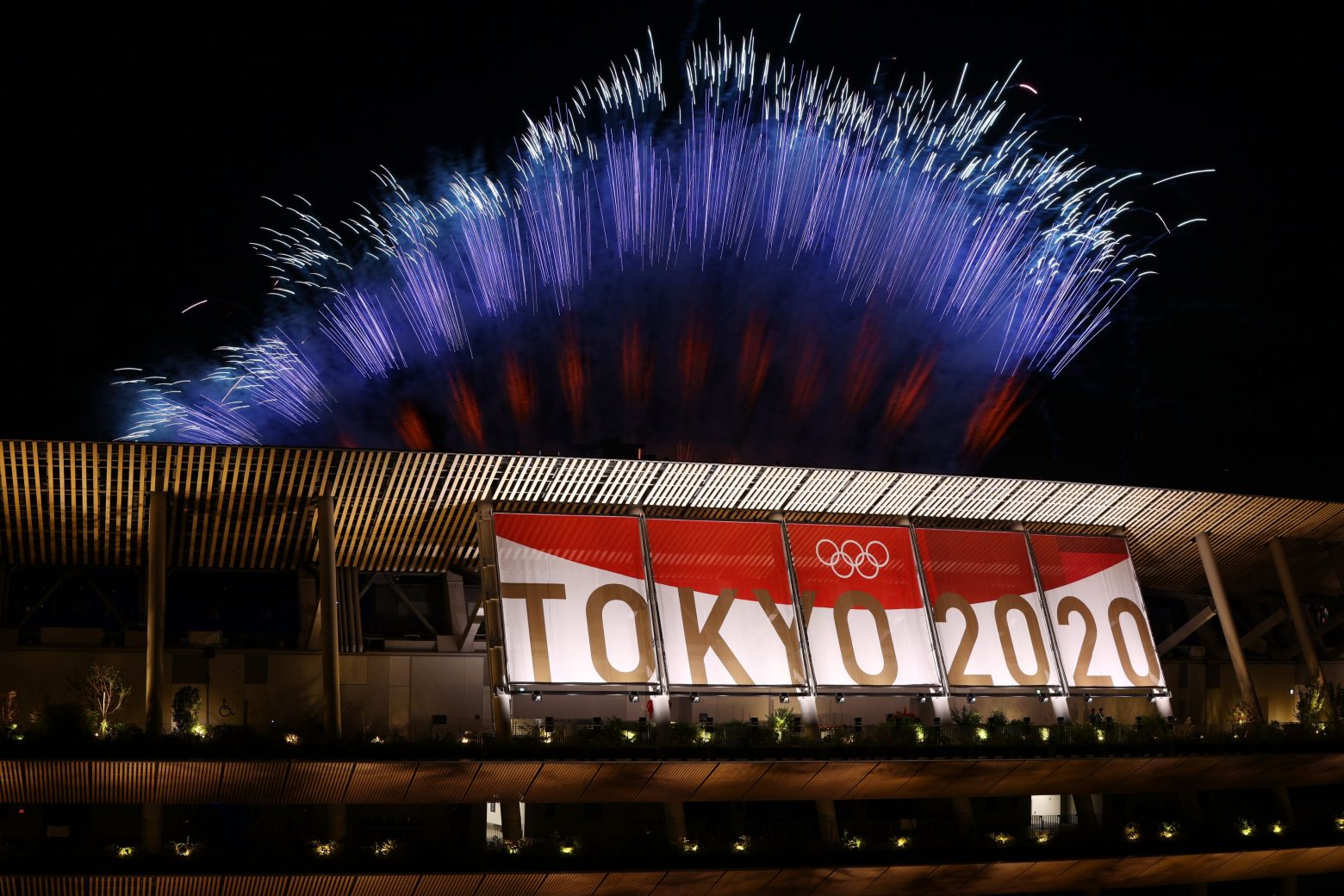 Ολυμπιακοί Αγώνες – Έσβησε η Ολυμπιακή Φλόγα – Σκυτάλη στο Παρίσι