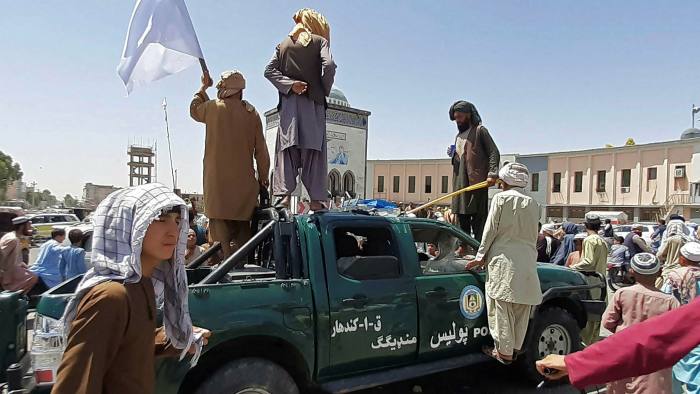 Αφγανιστάν - Oι Ταλιμπάν αλώνουν τη χώρα και πλησιάζουν στην Καμπούλ