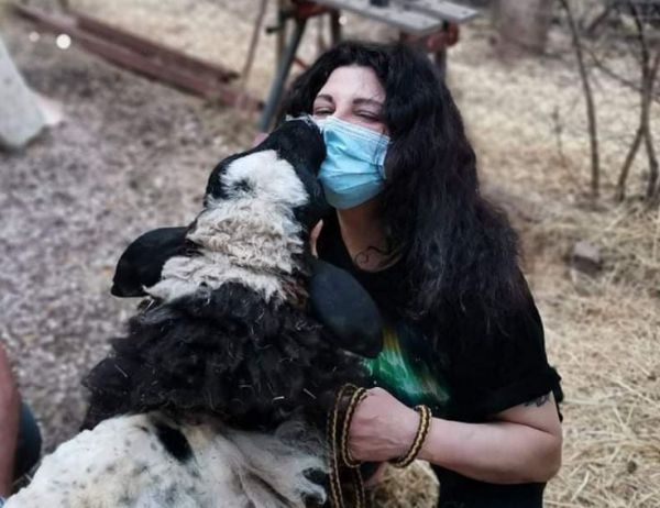 Απασφαλίζει η Τάνια Τρύπη – «Όλα αυτά είναι μεσαιωνικά και παγανιστικά έθιμα»