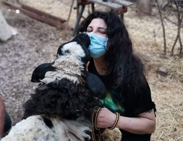 Απασφαλίζει η Τάνια Τρύπη – «Όλα αυτά είναι μεσαιωνικά και παγανιστικά έθιμα»