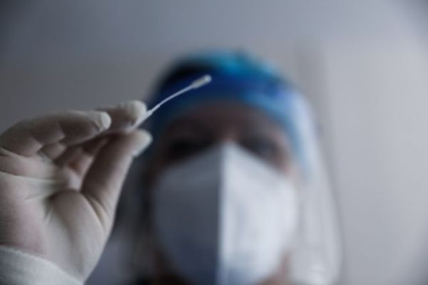 Εκπαιδευτικοί – Δύο τεστ την εβδομάδα οι ανεμβολίαστοι – Πότε ανοίγουν τα σχολεία