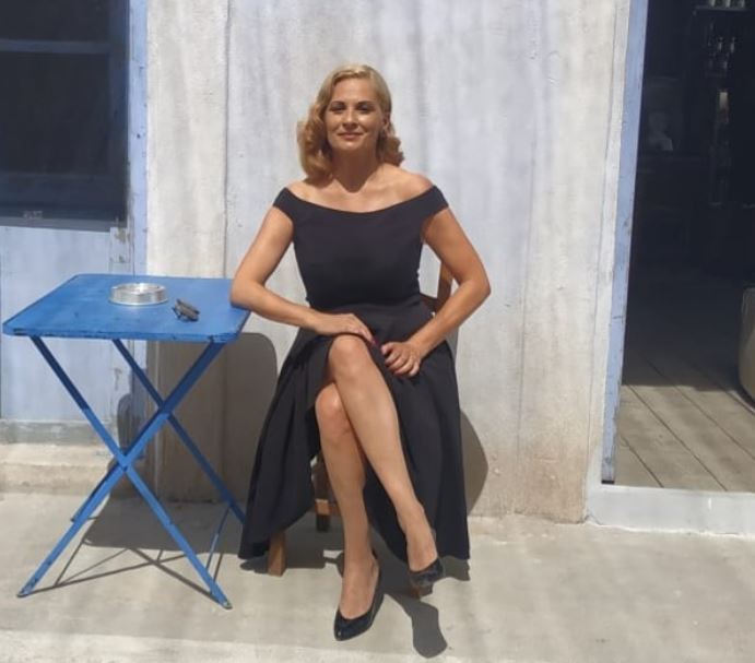Θεοφανία Παπαθωμά  – Νέα φωτογραφία από τα παρασκήνια στις «Άγριες Μέλισσες»