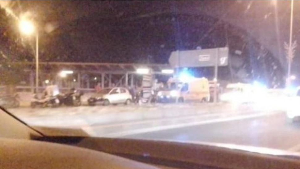 Σοβαρό τροχαίο στην Παλλήνη – ΙΧ έπεσε σε στάση λεωφορείου – Ενας νεκρος