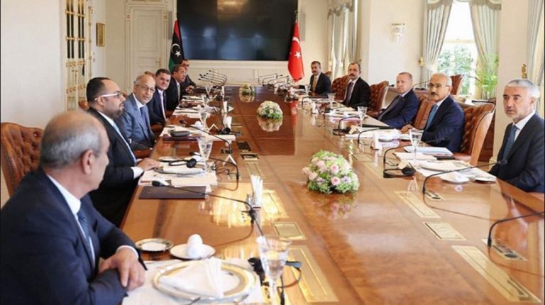 Στο παλάτι του Ερντογάν πάλι ο Ντμπεϊμπά – Δεν θα φύγουμε από τη Λιβύη, προκαλεί ο Ακάρ