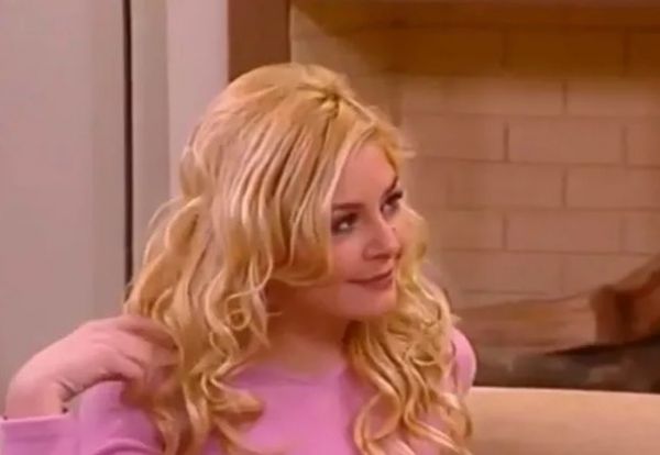 Θυμάστε την Τζοάνα από το «Κωνσταντίνου και Ελένης»; – Έτσι είναι σήμερα η… μοναδική αγάπη του Μάνθου