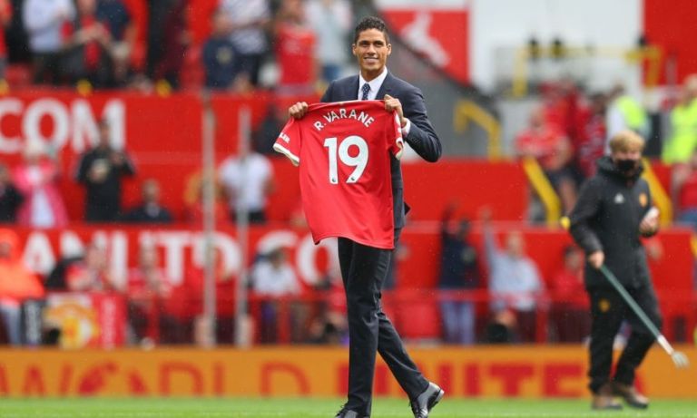 Από την τηλεόραση προτίμησε να δει το Γιουνάιτεντ – Λιντς ο Βαράν