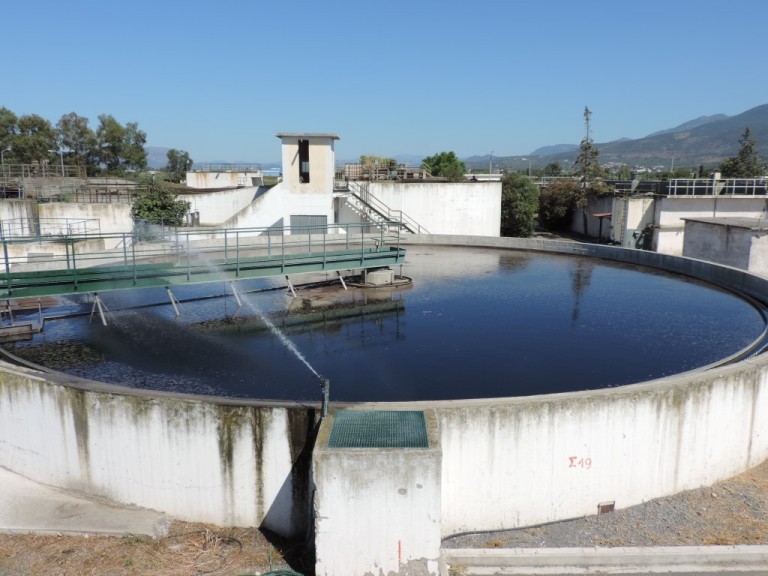 Καλαμάτα – Τρεις χιλιάδες ενεργά κρούσματα μόνο στην πόλη δείχνουν οι μετρήσεις