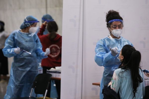 Κοροναϊός – Eπικράτηση του στελέχους Δέλτα στην Ελλάδα δείχνουν τα νέα στοιχεία