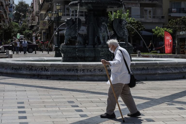 Κοροναϊός – 818 κρούσματα σε Αττική, 319 Θεσσαλονίκη, 361 Κρήτη