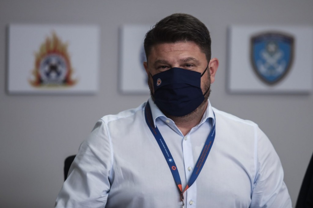 Νίκος Χαρδαλιάς – Ο γιατρός του… καρφώνει όσους συσχετίζουν το ισχαιμικό επεισόδιο με το εμβόλιο