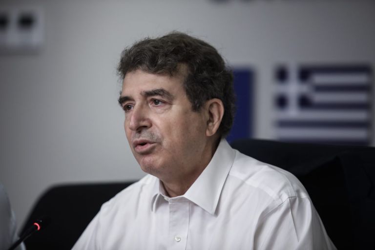 Έκτακτη ενημέρωση για τις πυρκαγιές από τον Χρυσοχοΐδη στις 20.30