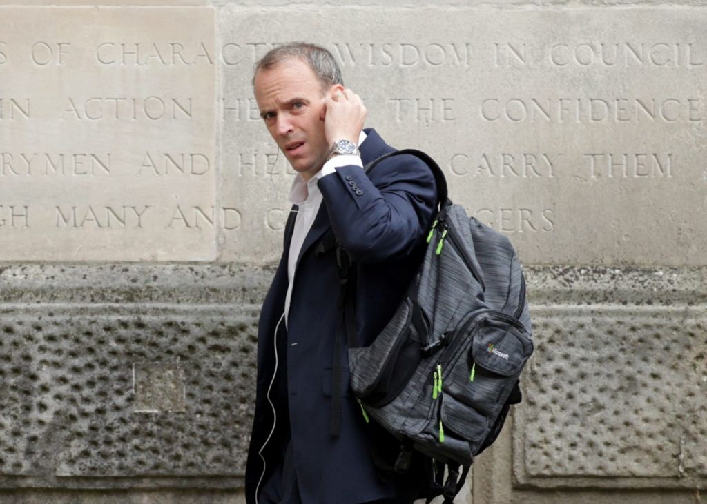 Βρετανία – Ακόμη «στοιχειώνουν» τον ΥΠΕΞ οι διακοπές στην Κρήτη εν μέσω αφγανικής κρίσης