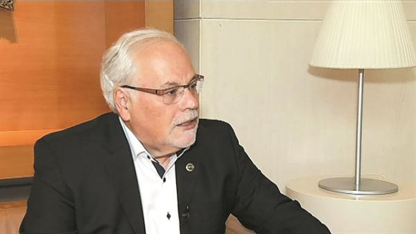 Γιώργος Παυλάκης – «Πρέπει να μάθουμε να ζούμε με τον ιό»